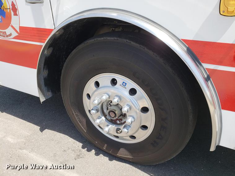 image for item EK9013 1991 E-one Sutphen Deluxe fire truck