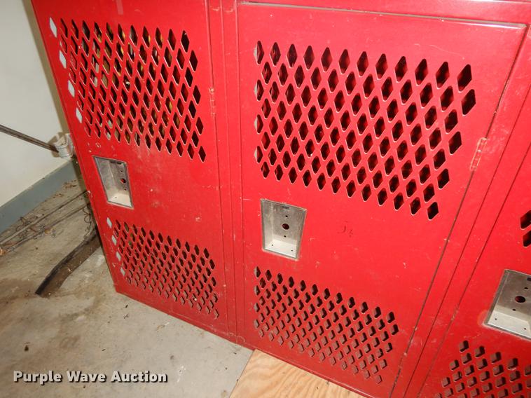 image for item EK9254 Storage locker