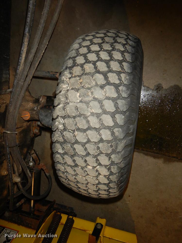 image for item EK9256 John Deere 755 tractor