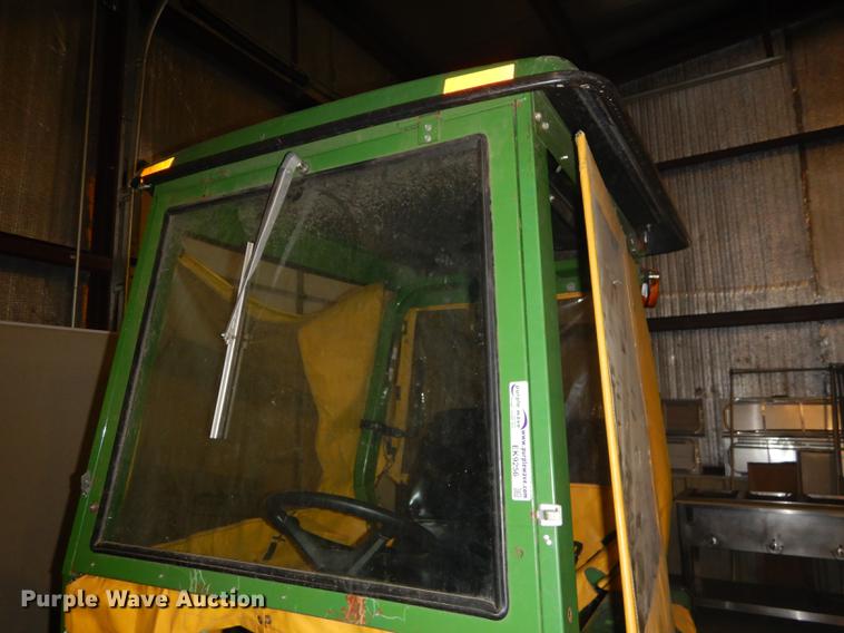 image for item EK9256 John Deere 755 tractor