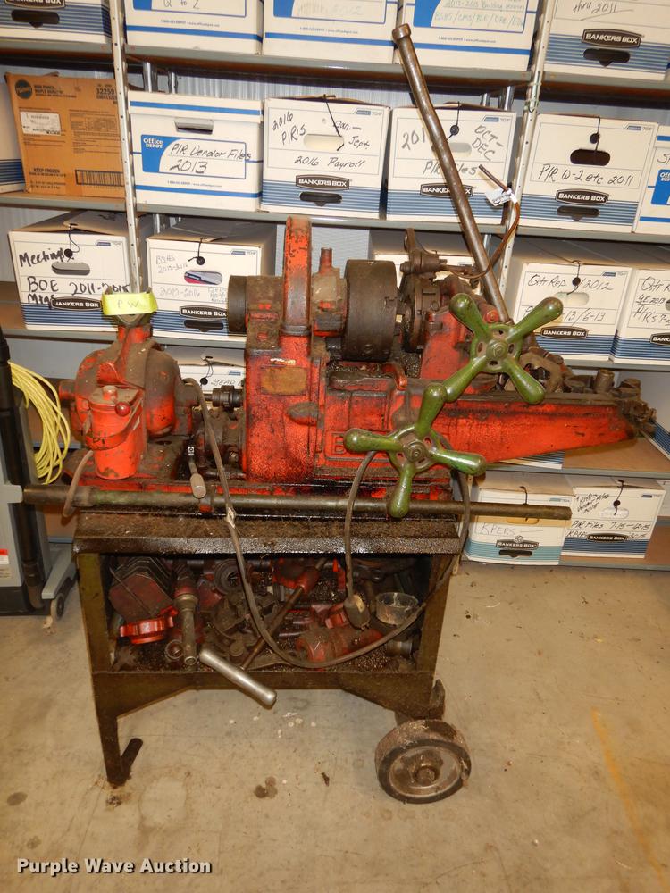 image for item EK9265 Beaver pipe threader