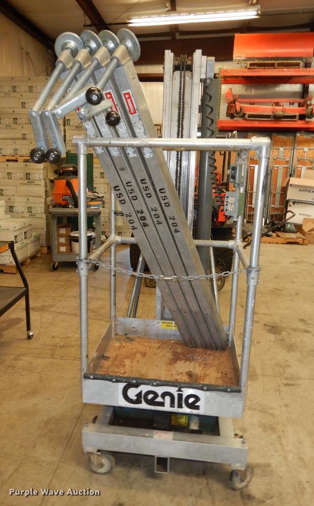 image for item EK9278 Genie man lift