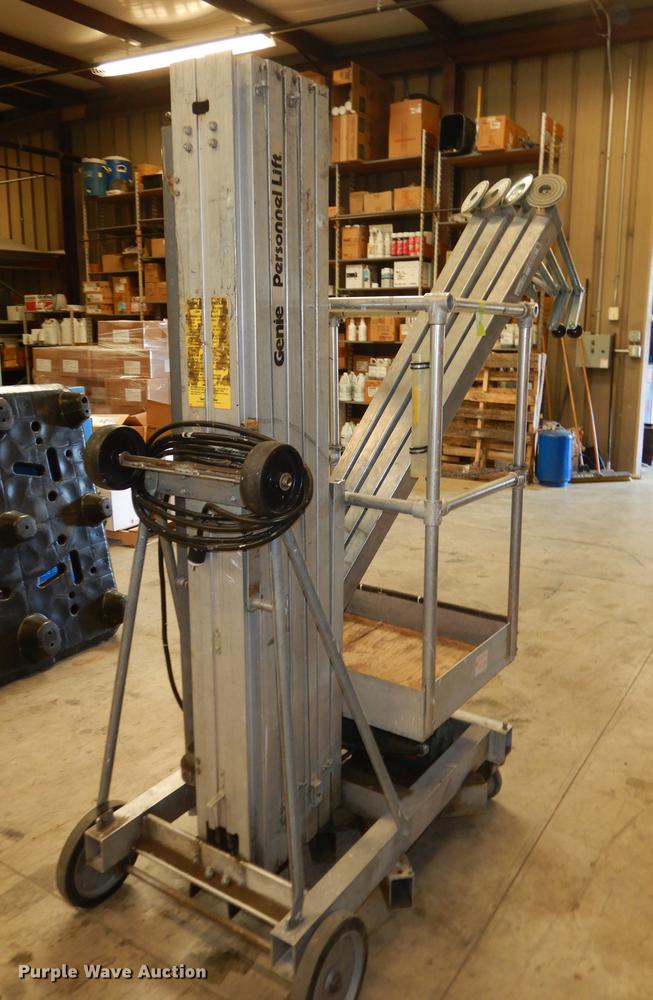 image for item EK9278 Genie man lift