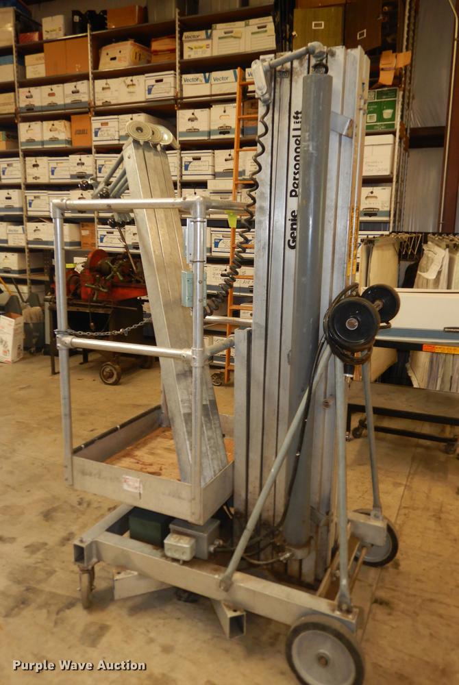 image for item EK9278 Genie man lift