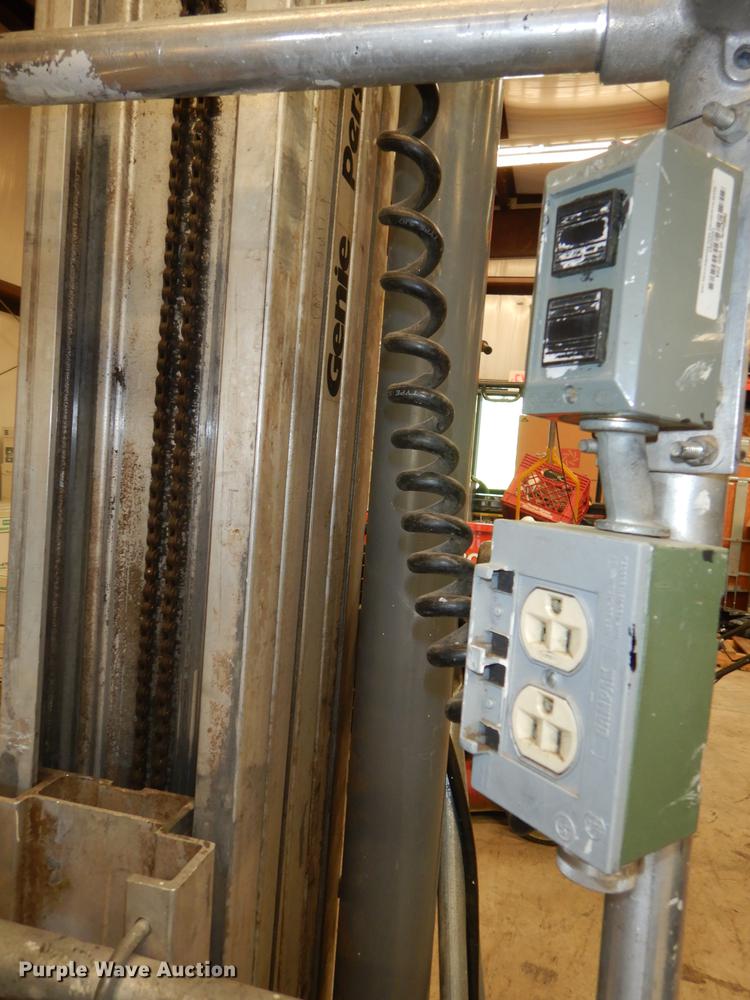 image for item EK9278 Genie man lift