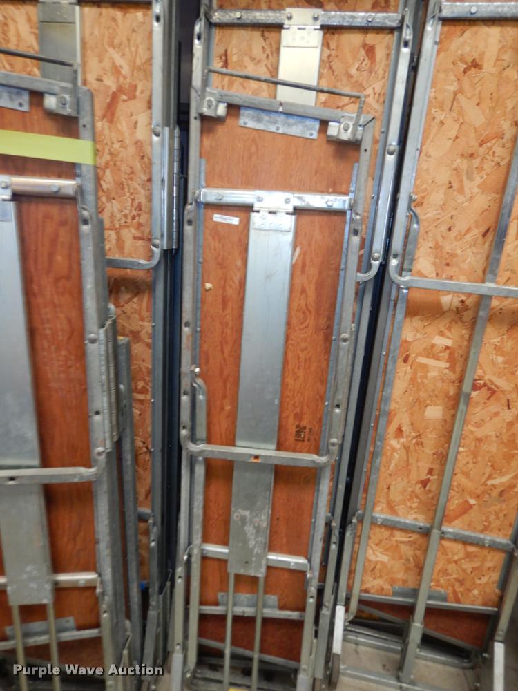 image for item EK9280 Risers