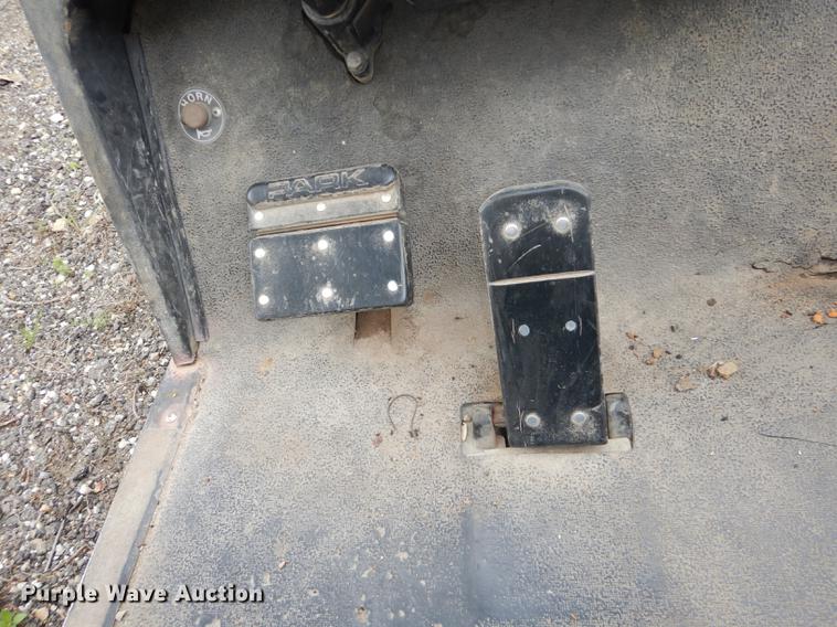 image for item EQ9958 1999 EZ GO Workhorse Lx cart