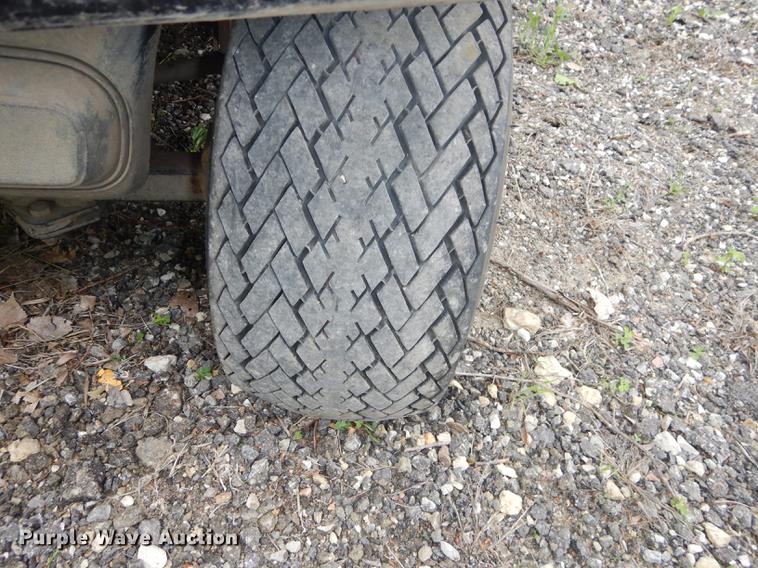 image for item EQ9958 1999 EZ GO Workhorse Lx cart