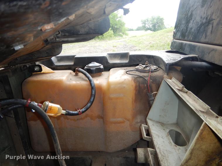 image for item EQ9958 1999 EZ GO Workhorse Lx cart