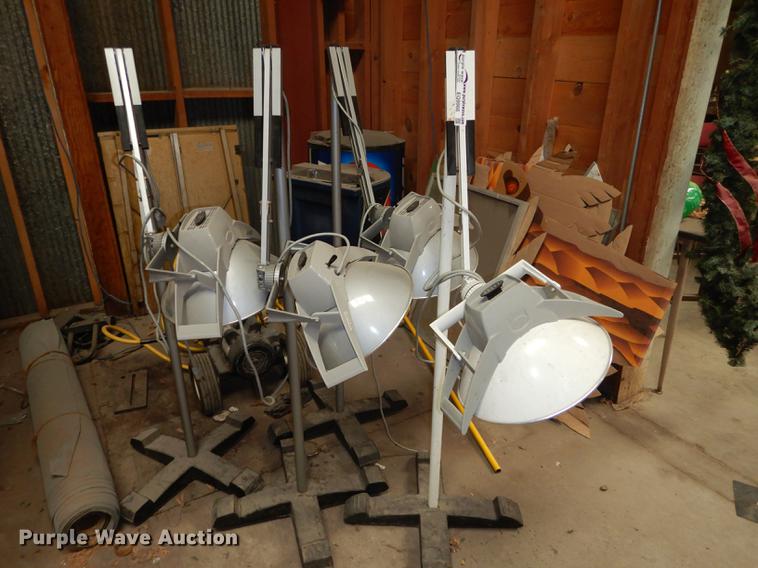 image for item EQ9966 (4) Burton Medi-Quip 200 lamps