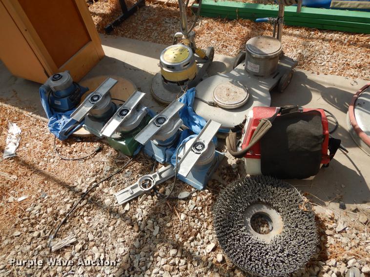 image for item EQ9975 Floor cleaning equipment