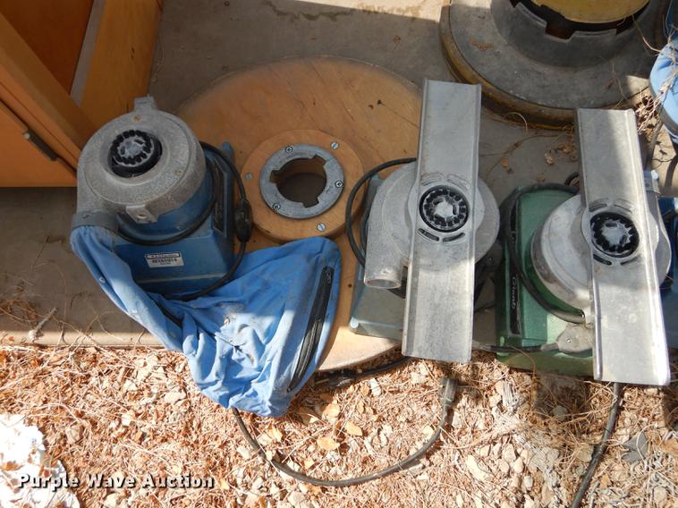 image for item EQ9975 Floor cleaning equipment