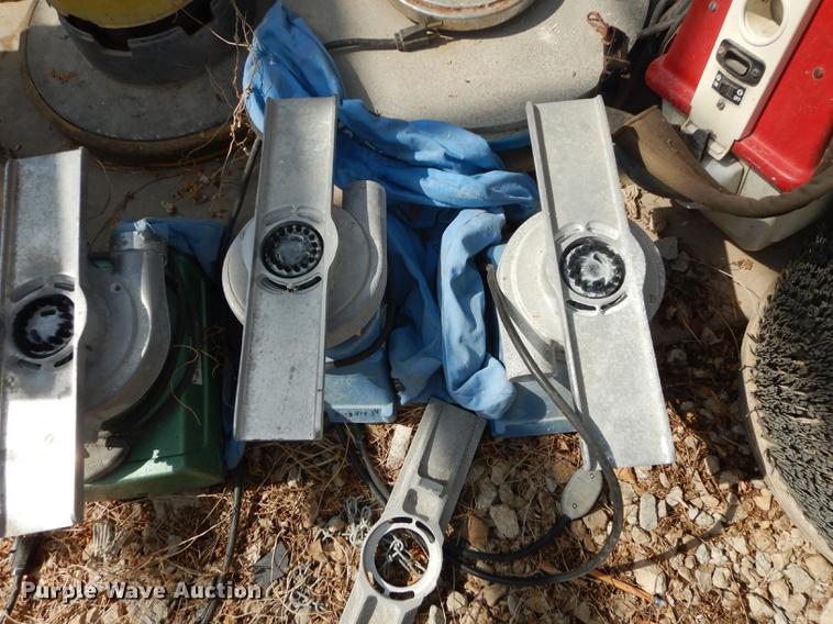 image for item EQ9975 Floor cleaning equipment