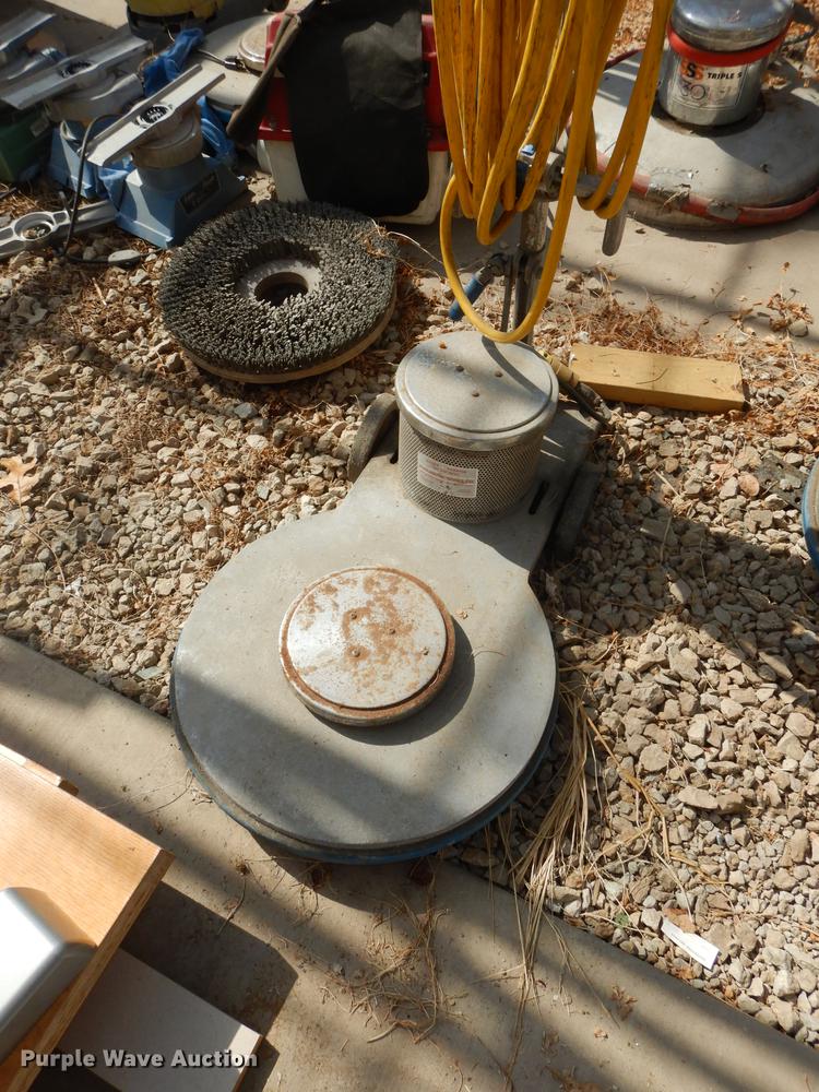 image for item EQ9975 Floor cleaning equipment