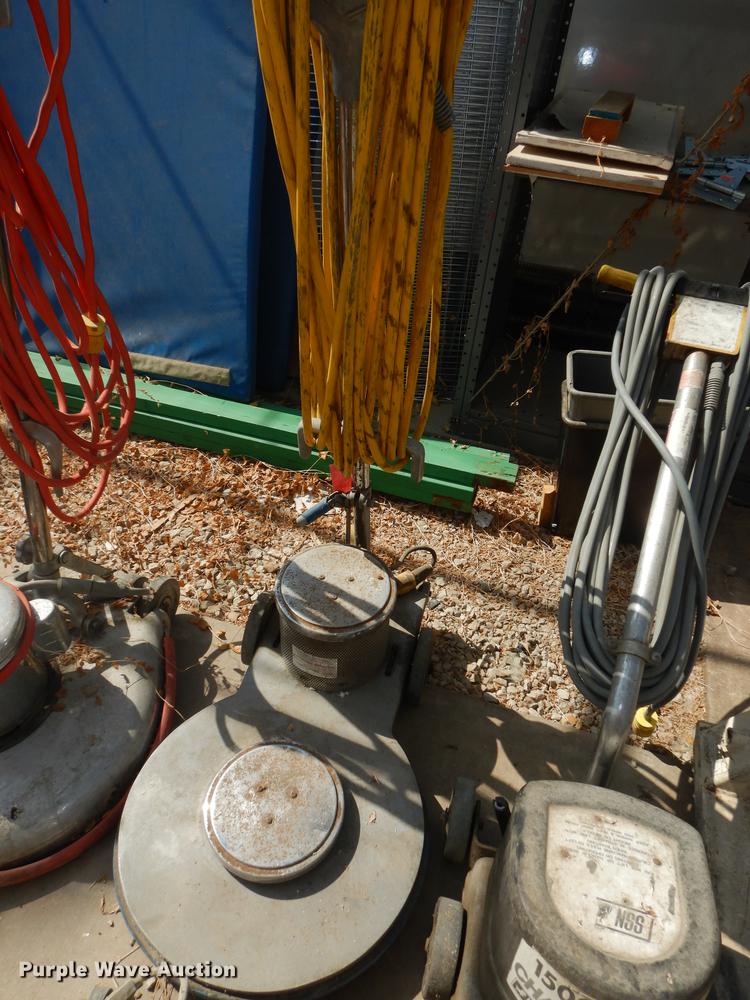 image for item EQ9975 Floor cleaning equipment