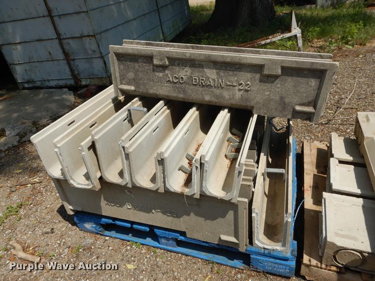 image for item EQ9976 Approximately 20 concrete drainage units