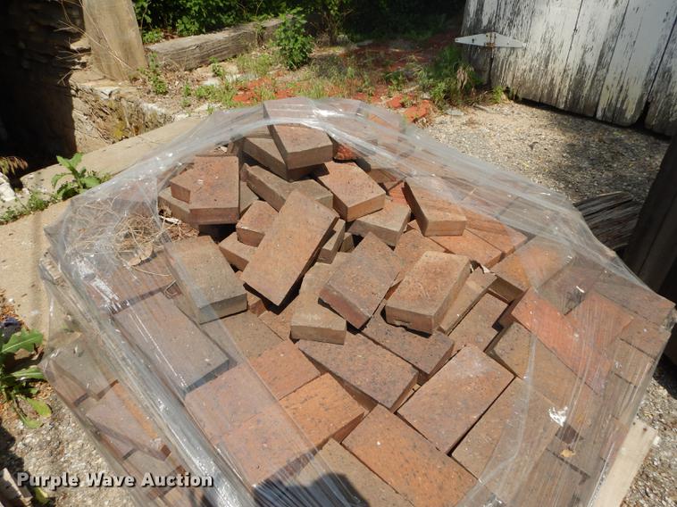 image for item EQ9977 Approximately 350 pavers