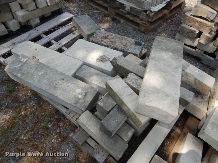 image for item EQ9980 Approximately 175 limestone landscape blocks