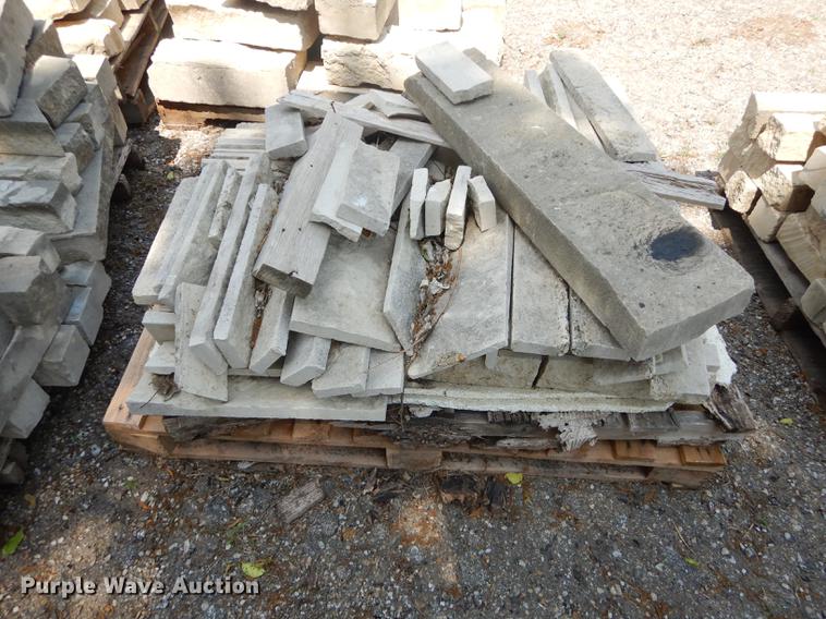 image for item EQ9980 Approximately 175 limestone landscape blocks