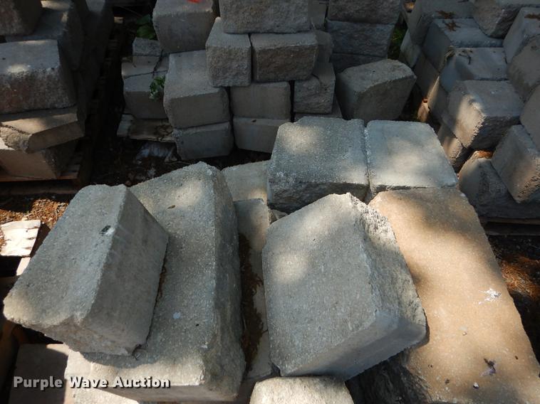 image for item EQ9984 Approximately 1,000 landscape retaining wall blocks