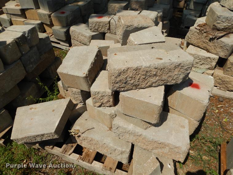image for item EQ9984 Approximately 1,000 landscape retaining wall blocks