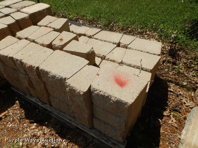 image for item EQ9984 Approximately 1,000 landscape retaining wall blocks