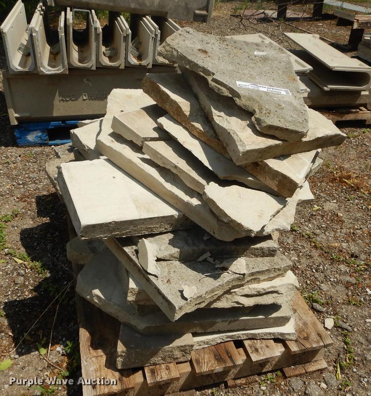 image for item EQ9989 Approximately 100 limestone pieces