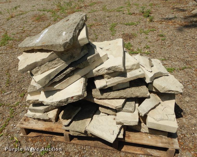 image for item EQ9989 Approximately 100 limestone pieces