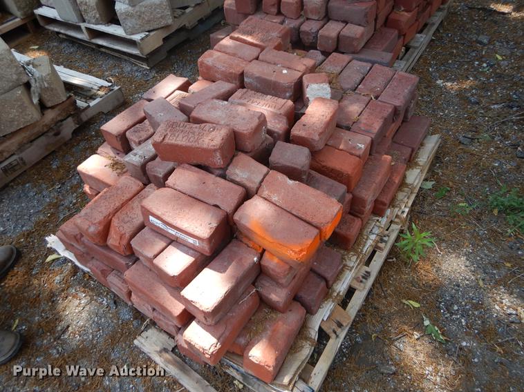 image for item EQ9990 Approximately 1,100 Buffalo bricks