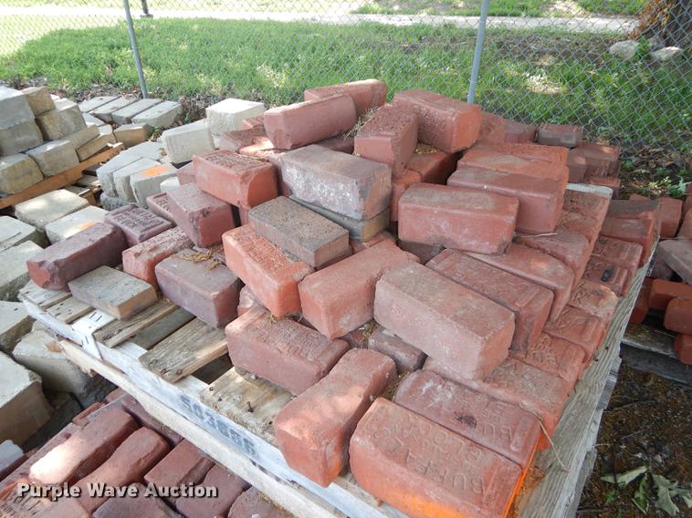 image for item EQ9990 Approximately 1,100 Buffalo bricks