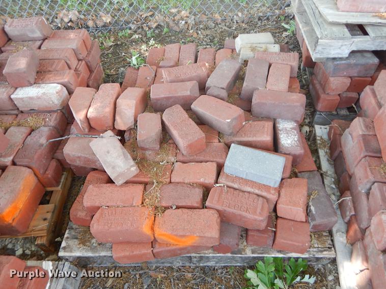 image for item EQ9990 Approximately 1,100 Buffalo bricks