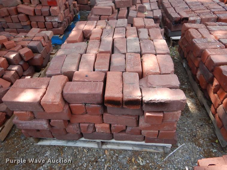 image for item EQ9991 Approximately 1,100 Buffalo bricks