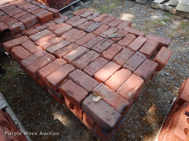 image for item EQ9991 Approximately 1,100 Buffalo bricks