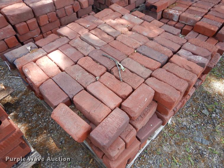 image for item EQ9991 Approximately 1,100 Buffalo bricks