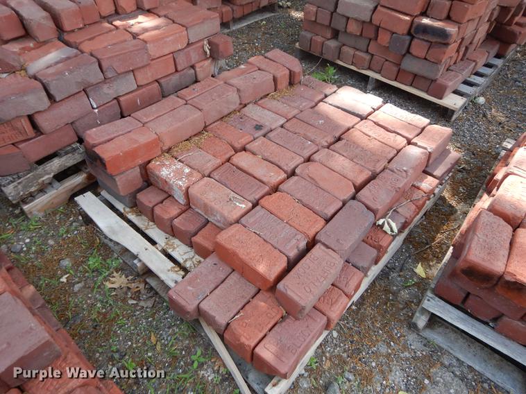image for item EQ9991 Approximately 1,100 Buffalo bricks