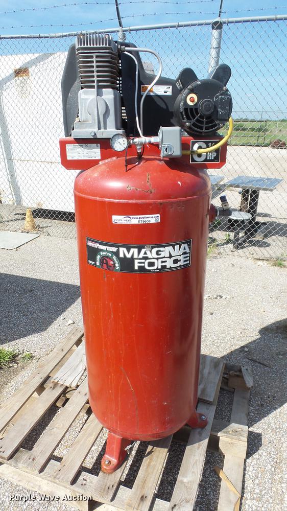 Coleman air compressor in El Dorado, KS | Item ET9608 sold | Purple Wave
