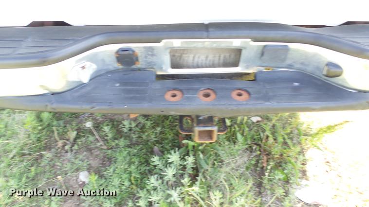 image for item ET9647 2002 Chevrolet Silverado 1500 Ext. Cab pickup truck