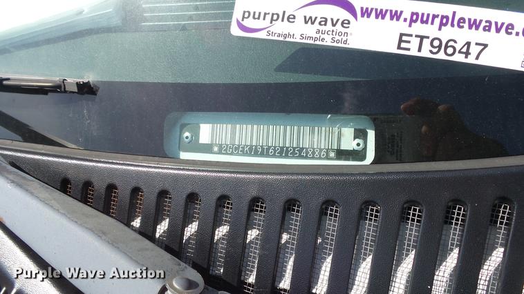 image for item ET9647 2002 Chevrolet Silverado 1500 Ext. Cab pickup truck