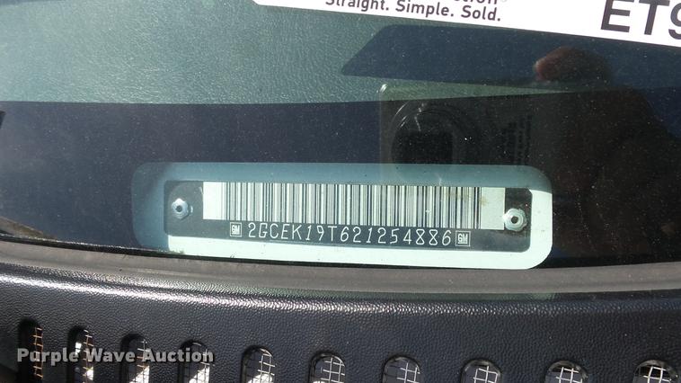 image for item ET9647 2002 Chevrolet Silverado 1500 Ext. Cab pickup truck