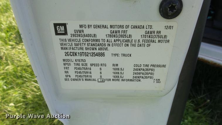 image for item ET9647 2002 Chevrolet Silverado 1500 Ext. Cab pickup truck