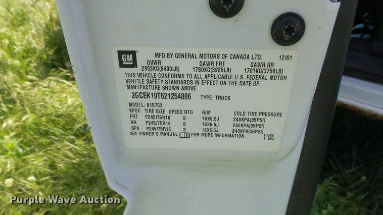 image for item ET9647 2002 Chevrolet Silverado 1500 Ext. Cab pickup truck