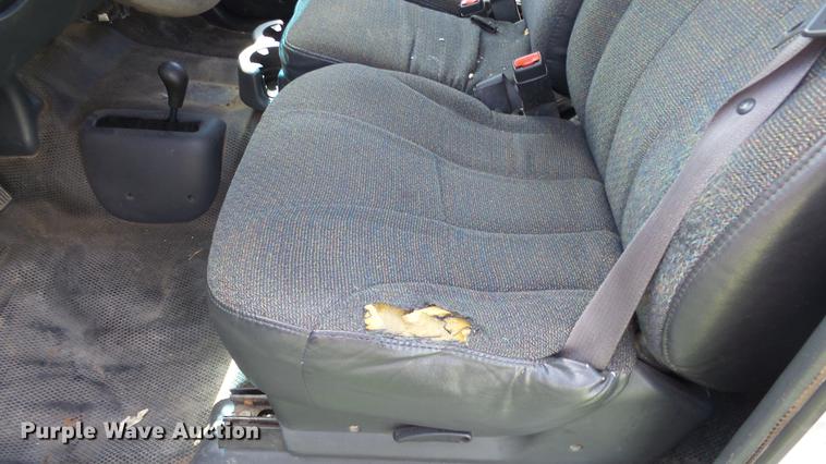 image for item ET9647 2002 Chevrolet Silverado 1500 Ext. Cab pickup truck