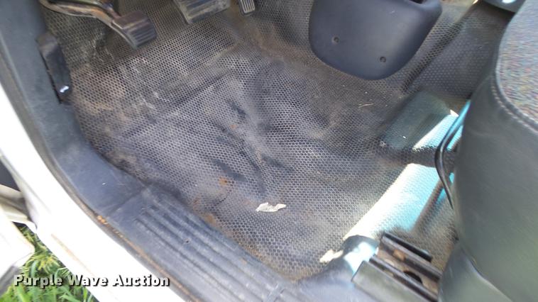 image for item ET9647 2002 Chevrolet Silverado 1500 Ext. Cab pickup truck