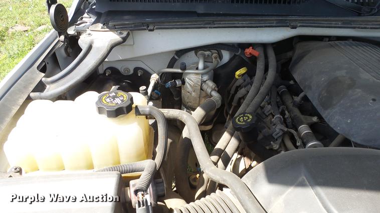 image for item ET9647 2002 Chevrolet Silverado 1500 Ext. Cab pickup truck