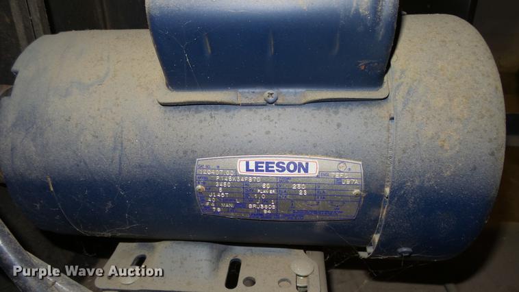 image for item ET9656 Woodmaster W-718 planer