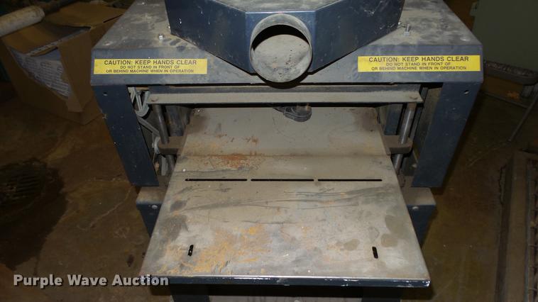 image for item ET9656 Woodmaster W-718 planer