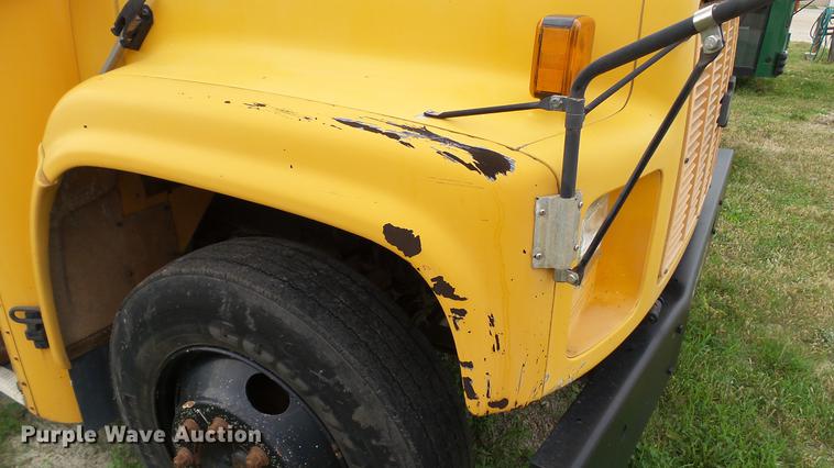 image for item EZ9276 1993 Chevrolet school bus
