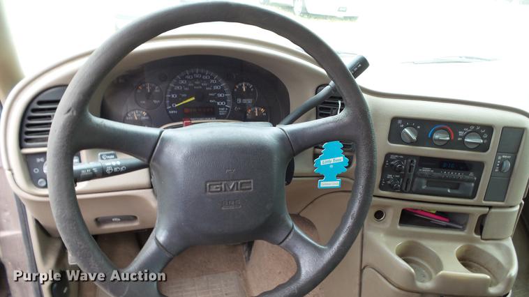 image for item EZ9277 2000 GMC Safari van