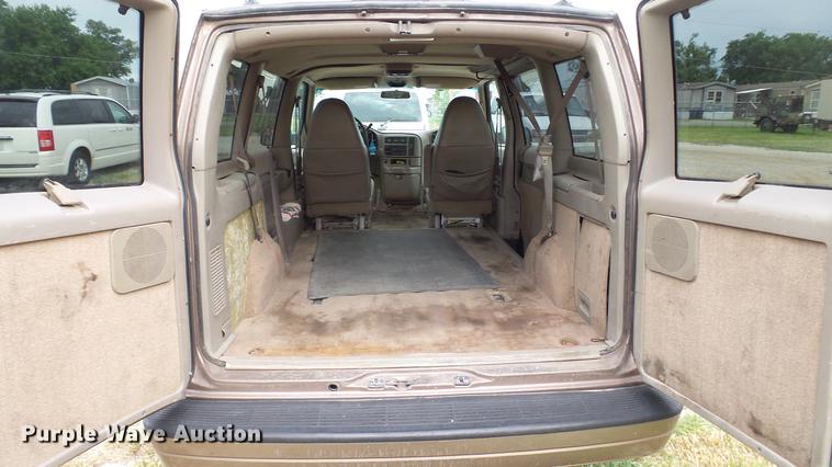 image for item EZ9277 2000 GMC Safari van