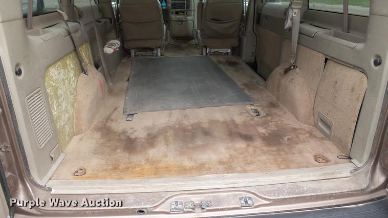 image for item EZ9277 2000 GMC Safari van